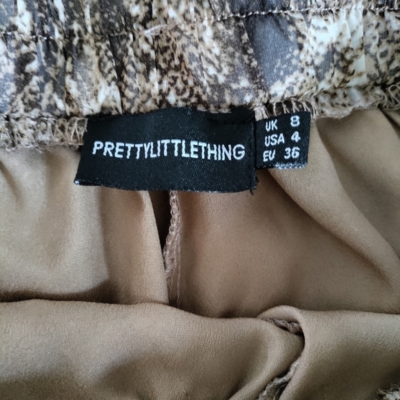 - Pretty Little Thing Shorts size 4 - Picture 4 of 6